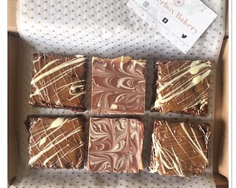 Letterbox Bakery Traybake Gift Box - Caja de caramelo (Brownie, Flapjack, Millionaire)
