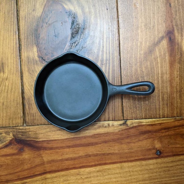 Cast Iron Skillet Etsy cast-iron-skillet-etsy
