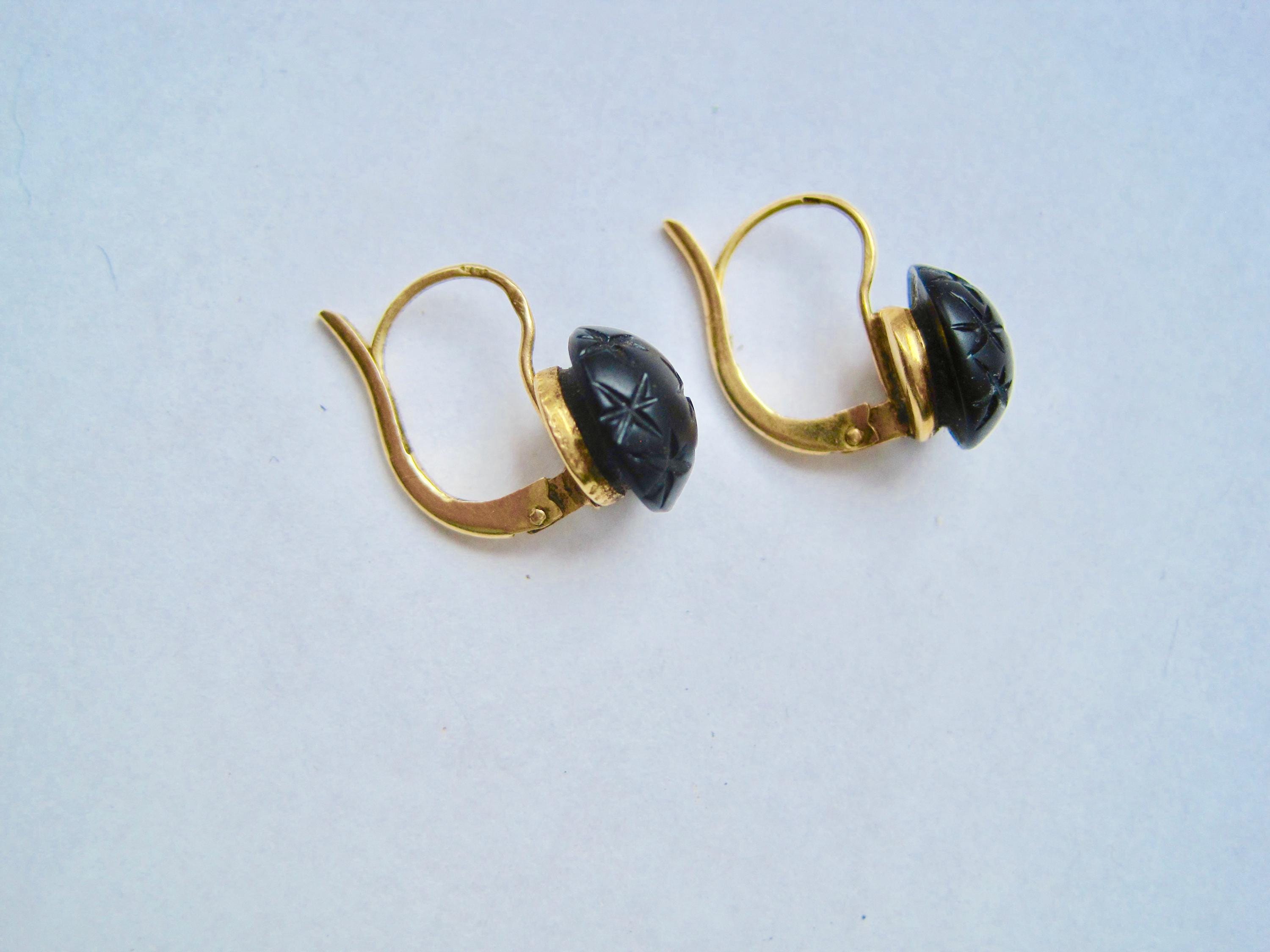 Boucles D'oreilles Pendantes En Or Jaune 18 Carats - Pierre De Jaie Noire Naturelle - 1,91 G