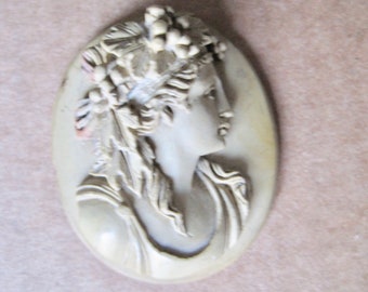 Lava steen met cameo Antiek