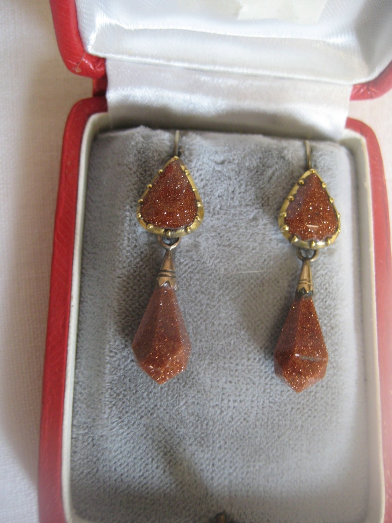Reserved for L Antique gold earrings 9K with gold stones