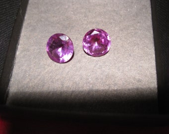 Amethyst gemstone, 2 equal round Amethyst. taken from antique jewelry. Vintage