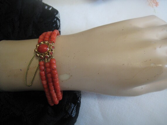 Antique regional ornament 14K gold, untreated cora