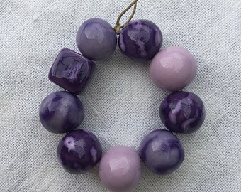 Perles en Céramique Artisanales à motifs mauve sur violet