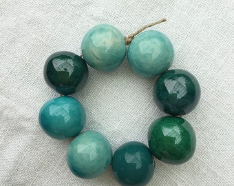 Perles en Céramique Artisanales camaïeu de turquoise et émeraude