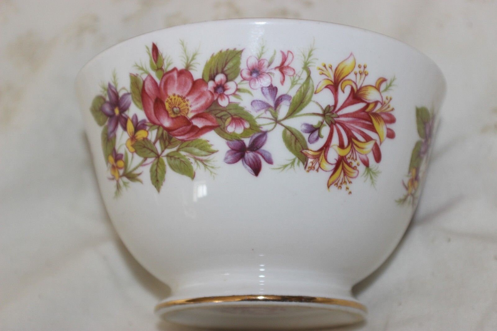 Millésime Colclough Honeysuckle Sugar Bowl Multi Usage.