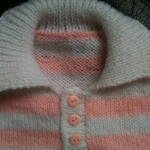 Polo 12 mois rayé rose et blanc tricoté main image 3