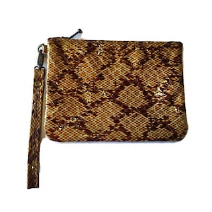 Embreagem grande de 15''x10'', bolsa versátil de couro com pulseira.