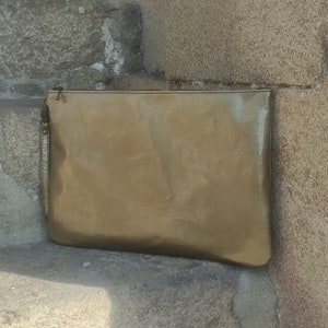 Bolsa grande de 15'' x 10'', bolsa versátil de couro natural, bolsa de couro tipo bolsa de pulso.