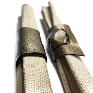 12 Serviettenringe handgefertigt mit Vintage Gold Patent italienisches Leder