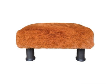 TABURETE hecho a mano con piel ecológica muy suave en color ladrillo, Debajo del escritorio, Taburete bajo PLAIN de 5" con pies de plástico, Disponible en muchos colores