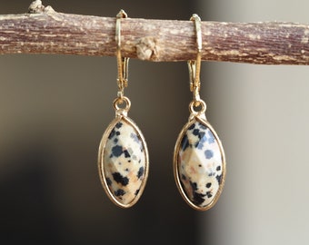 Boucles d’oreilles Dalmatien Jasper - Marquise Dalmatien Jasper sur fils d’oreilles à levier plaqués or - boucles d’oreilles avec pierres précieuses - cadeau pour elle