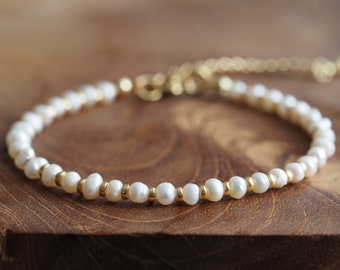Weißes Perlenarmband - 3/4 mm weiße Perlen - echtes Süßwasserperlenarmband - weißes Perlenarmband - Geschenk für sie - Muttertag
