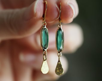 Lightweight earrings with facet-cut glass in 4 different autumn colours