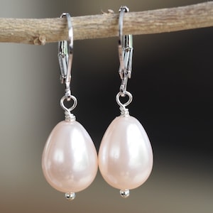 Pearl earrings - light pink teardrop-shaped pearl earrings - birthstone June - bridal jewelry - bridesmaids - gift for her
