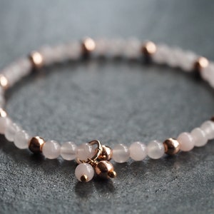 Rose quartz bracelet - 4mm Rose quartz and Rose gold colored hematite - semi-precious stone bracelet - zodiac sign Taurus and Libra - heart chakra