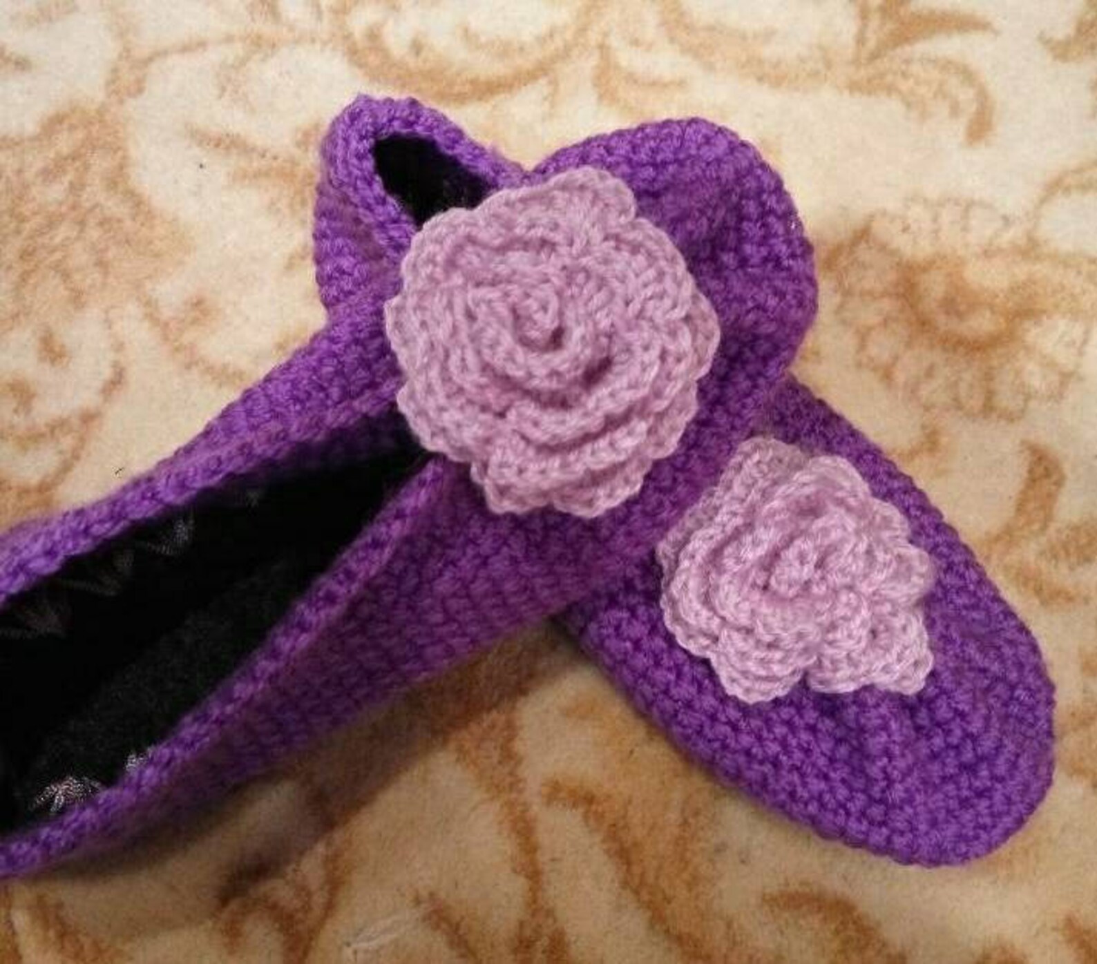 women crochet shoes,house slippers,ballet crochet flats, handmade slippers with flower, knitted slippers with felt soles mother&