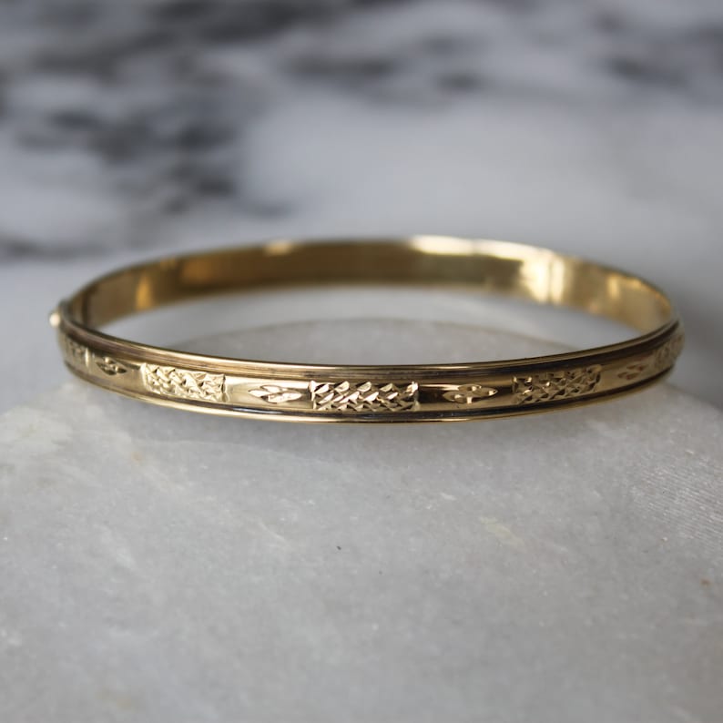 10k Yellow Gold Etched Vintage Bangle Bracelet