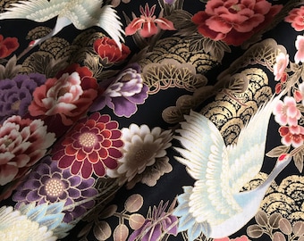 Tissu japonais, motif traditionnel Grue, fond noir, coton 110cmx50cm (295C)