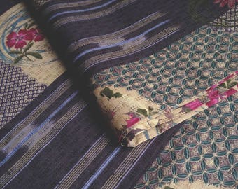 Tissu japonais, motif traditionnel,  fond mauve, beige, coton 110x50 (037A)