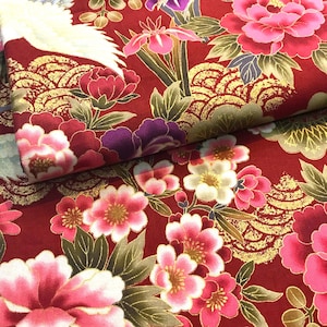 Tissu japonais, motif traditionnel Grue, fond rouge, coton 110cmx50cm 295D image 1