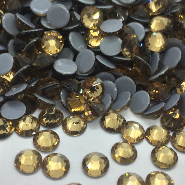 LIGHT BROWN iron-on hotfix rhinestones - Glass rhinestones 2mm to 6mm - Rhinestone wholesaler - Small and large quantities