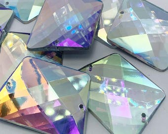 Rejilla trapezoidal de acrílico para coser con diamantes de imitación, agujero recto - AB NÁCAR - 30 x 42 mm