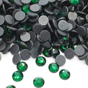EMERALD GREEN hotfix iron-on rhinestones - DMC glass rhinestones - Rhinestone wholesaler - Small and large quantities
