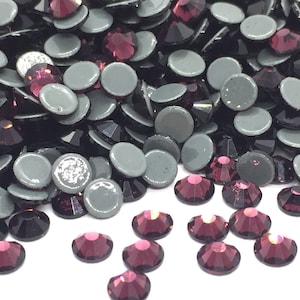 Strass hotfix viola - Strass di alta qualità - Strass in vetro da 2 mm a 6 mm - Grossista di strass - Piccole e grandi quantità