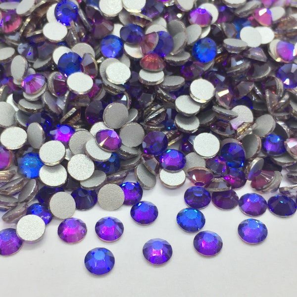 VIOLET BLUE IRISE rhinestones in glass to stick round - Home decoration rhinestones - scrapbooking rhinestones - decoration rhinestones