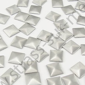 Quadrato termoadesivo con strass - ARGENTO OPACO - Quadrato in metallo termoadesivo - Grossista strass - Piccole e grandi quantità