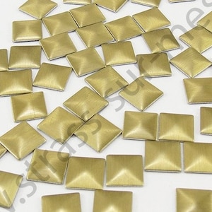 Quadrato di strass termoadesivo - ORO OPACO - Quadrato di metallo hotfix - Grossista di strass - Piccole e grandi quantità