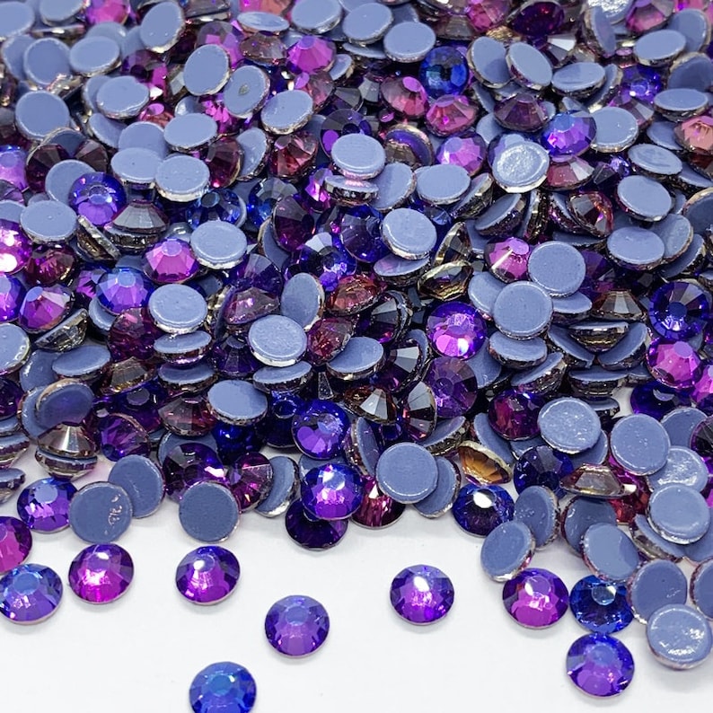 Strass VIOLET BLEU IRISE thermocollant hotfix Strass verre high quality 2mm à 6mm Grossiste strass Petite et grande quantité image 1