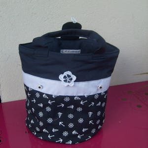 bag, basket in navy blue and white cotton fabric with navy anchor image 3