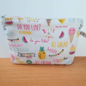 Trousse ou pochette en tissu coton blanc avec de jolis motifs été image 1