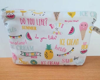 Trousse ou pochette en tissu coton blanc avec de jolis motifs été