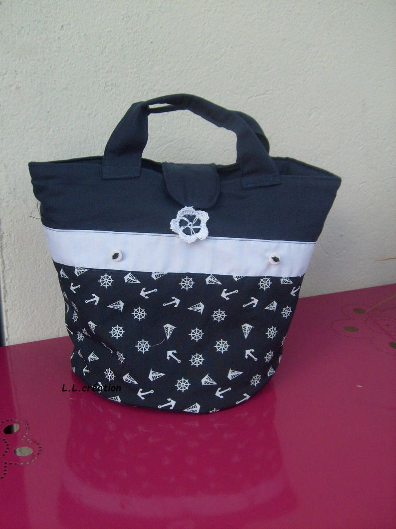 bag, basket in navy blue and white cotton fabric with navy anchor image 1