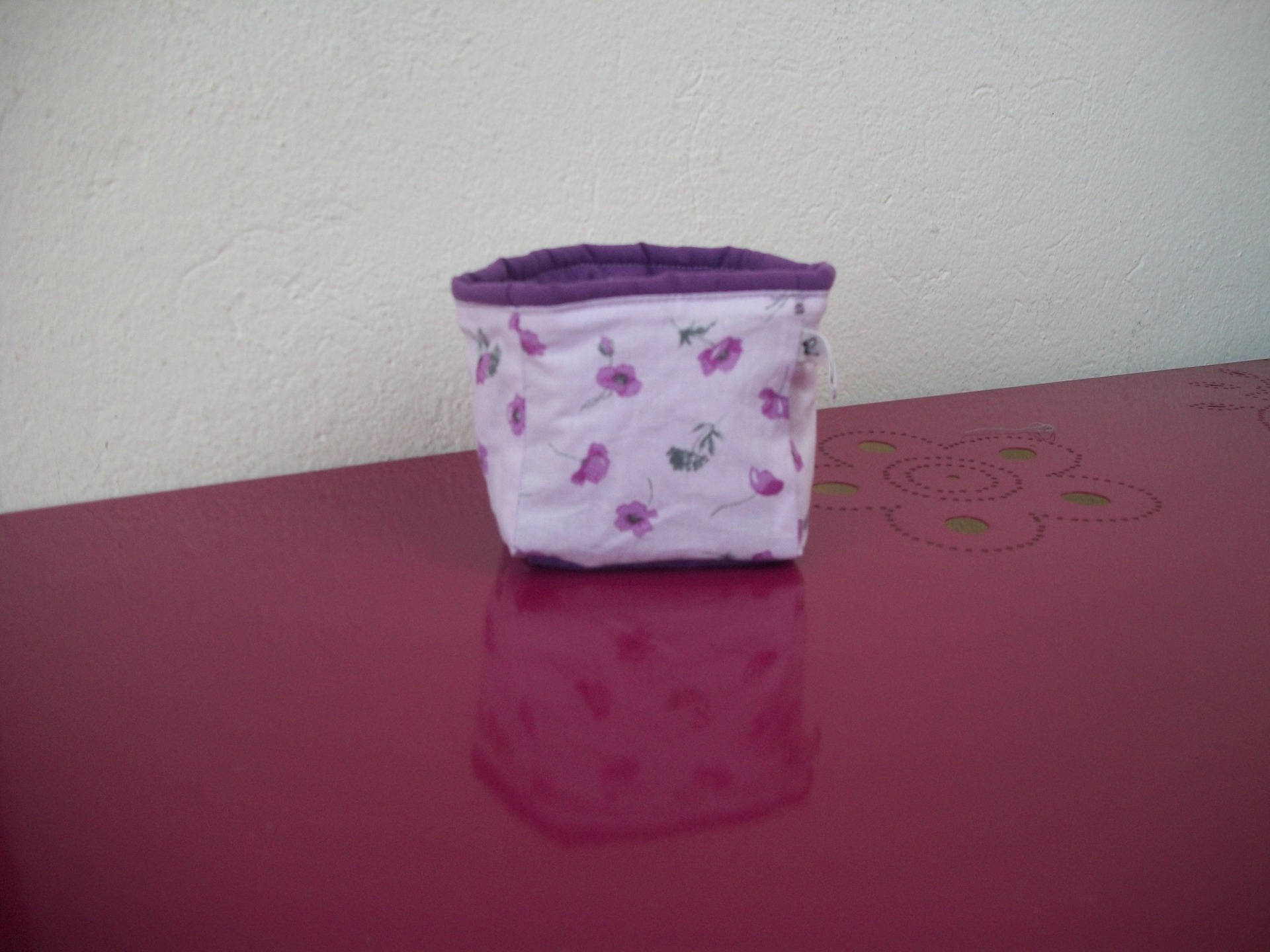 Vide Poche Carré en Tissu Fleuris Violet