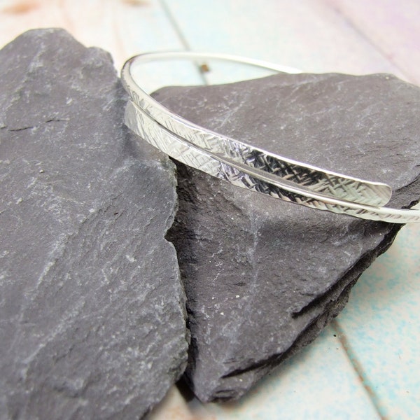 Sterling Silver Bangle, Crosshatch Pattern Bangle Narrow Overlap Style, Minimalist,  Hammered Recycled Silver Bracelet,