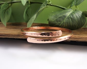 Hammered Copper Overlap Bangle, Hand Forged 5mm Wide Stacking Bracelet