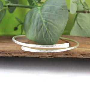 Sterling Silver Satin Finish Hammered Open Overlap Style Bangle. Minimalist Narrow Matte Recycled Silver Bracelet, Silver Bangle