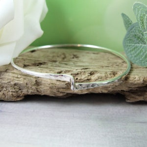 Sterling Silver Wave Bangle, Narrow Twist Design Minimalist Bracelet.  Hammered Recycled Silver Bangle Available in 4 Sizes