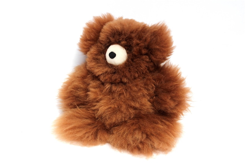 Фон коричневый мех. Шерсть тедди это что. Мишка тедди картина из шерсти. Пальто baby suri alpaca. Валяние медвежонок.