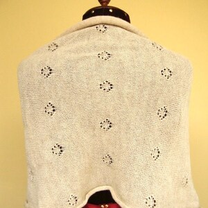 REBAJAS DE JULIO 25% DE DESCUENTO* Chal de pura alpaca (hilo 100% alpaca) tipo manta, bufanda, capa, poncho, chal para primavera, otoño e invierno, ligero y cálido. imagen 4