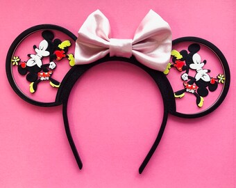 Kissing Valentine's *Bow Sold Separately *