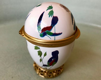 Alastor Enamels Egg Trinket Box: Hummingbird Decor, Gold Stand, Made in England
