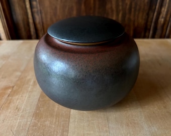 Chinese Tea Caddy  / Vintage Studio Pottery  /  Signed