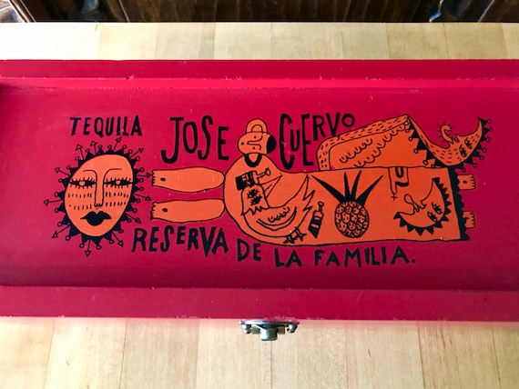 〘古酒〙 花雕酒　ワイン　台湾産　インテリア　コレクション　ビンテージ　匿名配送 Rare Reserva De La Familia Jose Cuervo Tequila 1996