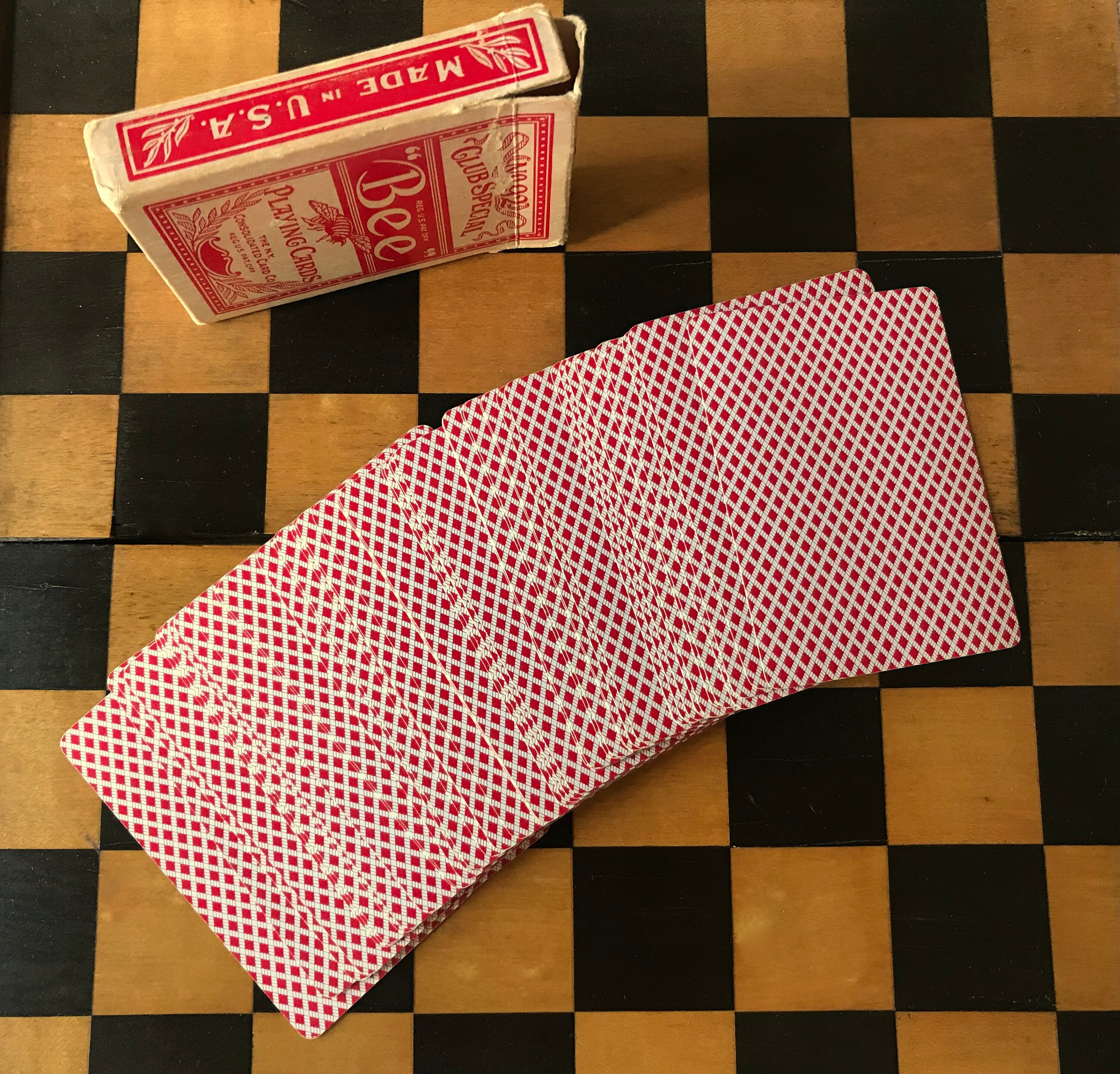 Vintage Bee Playing Cards No. 92 Club Special Back No 67