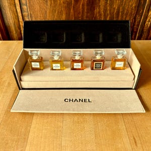 Collectible CHANEL Fragrance Wardrobe Set of 5 Mini Parfums with Original Box